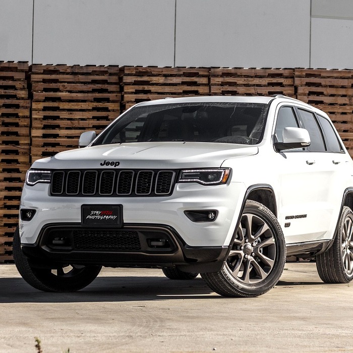 Giá Jeep Grand Cherokee 2026