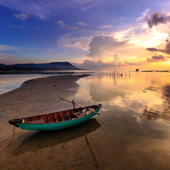 Bão ven biển Việt Nam